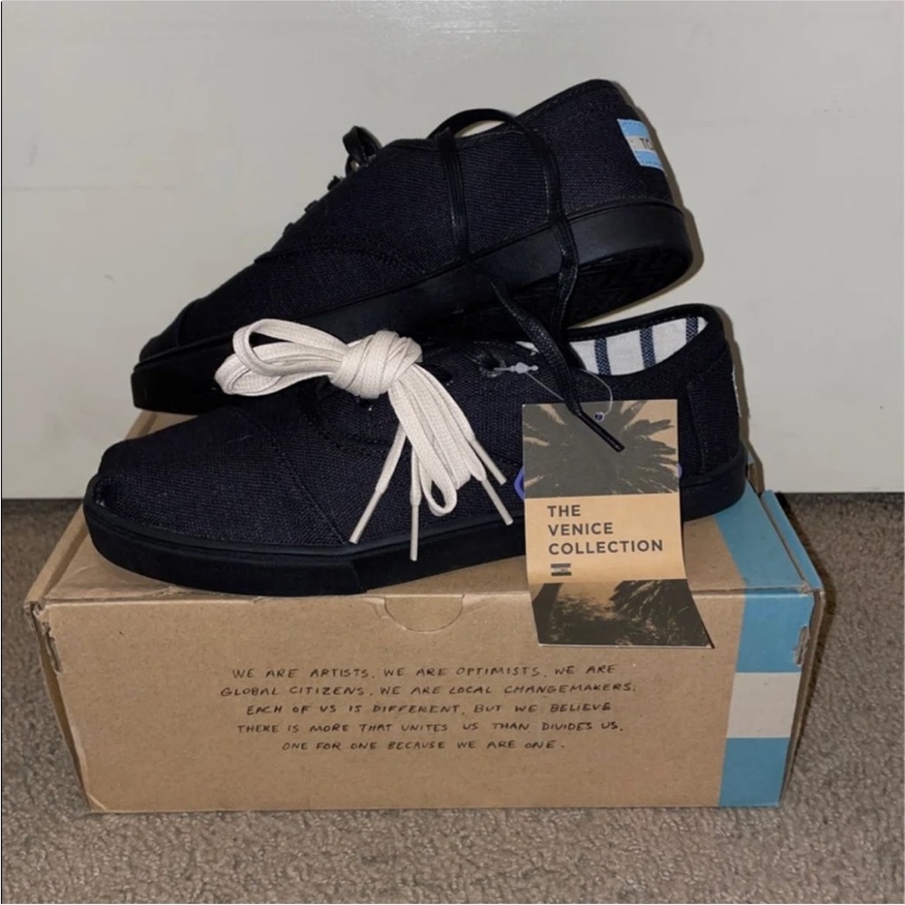 TOMS Shoes
